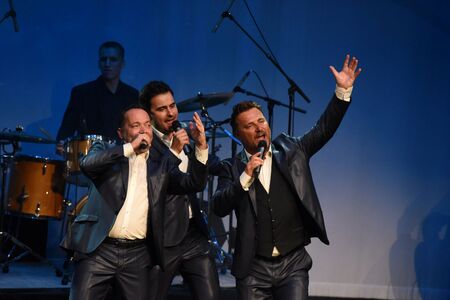 Trio Vivere 18